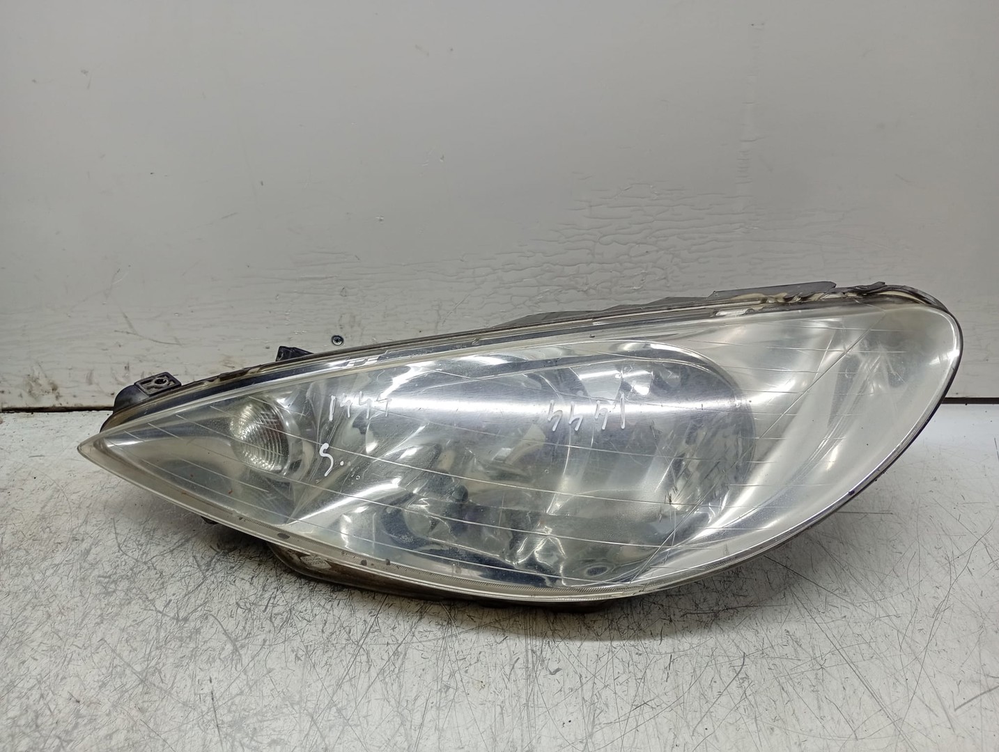 Far stanga 9660535680 Peugeot 206 1 (facelift) (2002 - 2009)