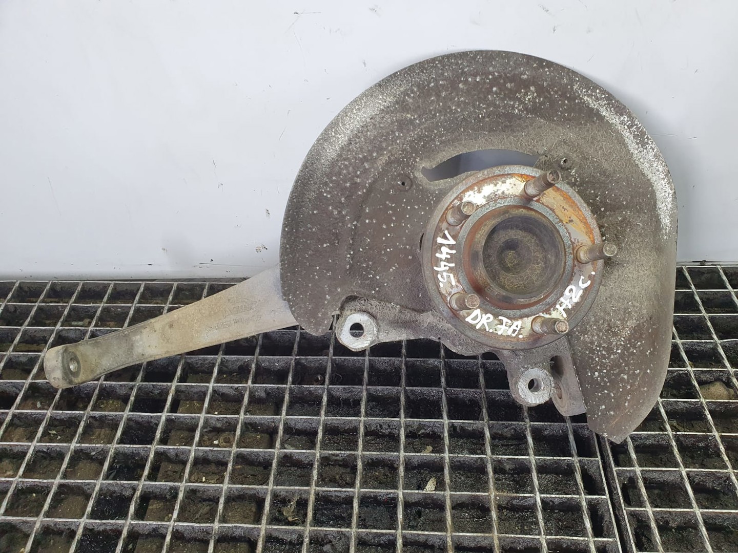 Fuzeta dreapta fata 8x23-3k185-aa Jaguar XF X250 (2007 - 2011)