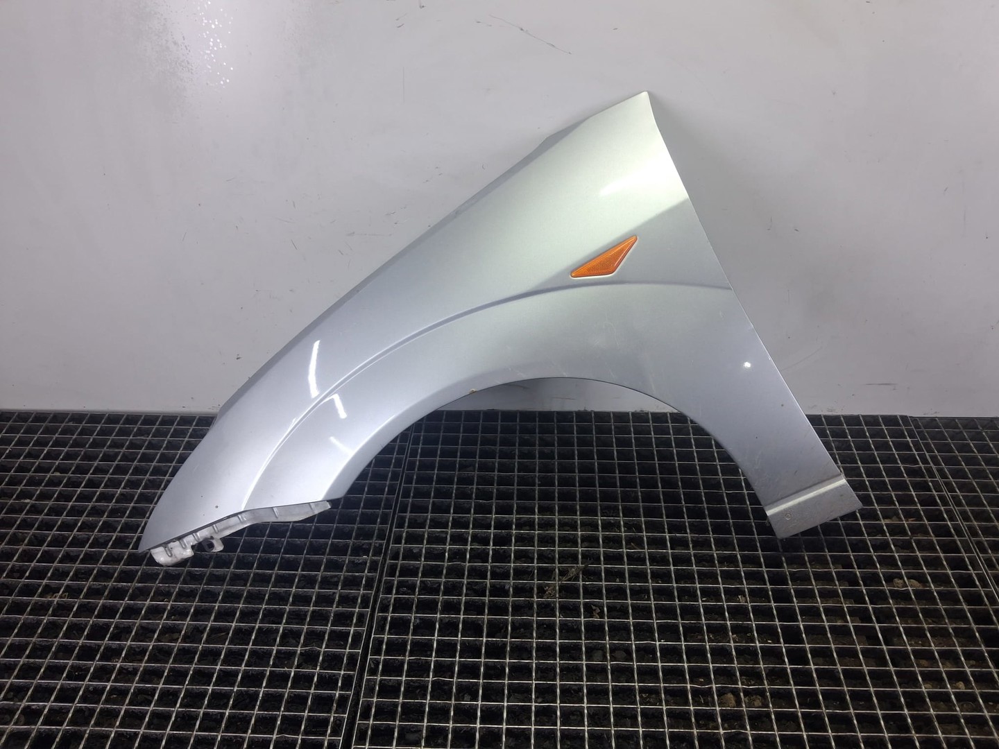 Aripa stanga fata Ford Focus 1 (1999 - 2004)