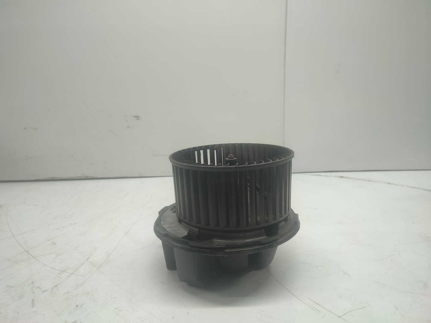 Motoras aeroterma F983228M cu defect Volkswagen Passat B6 (2005 - 2010)