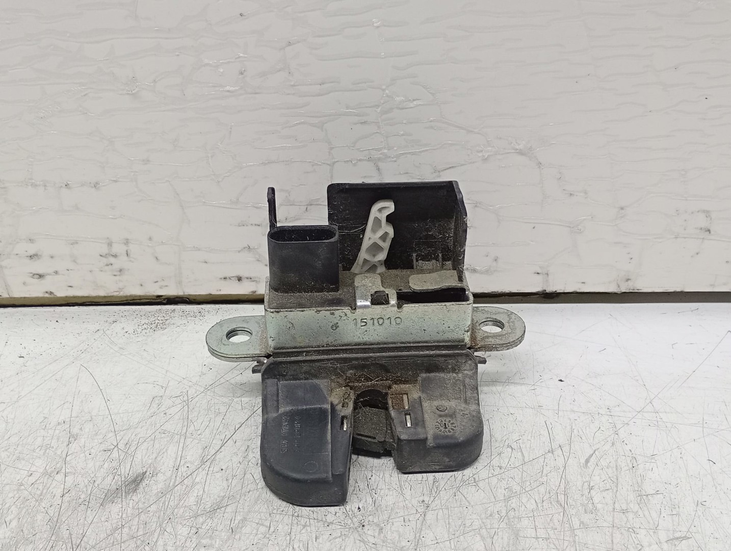 Broasca haion 5k0827505A Volkswagen Golf 6 (2008 - 2015)