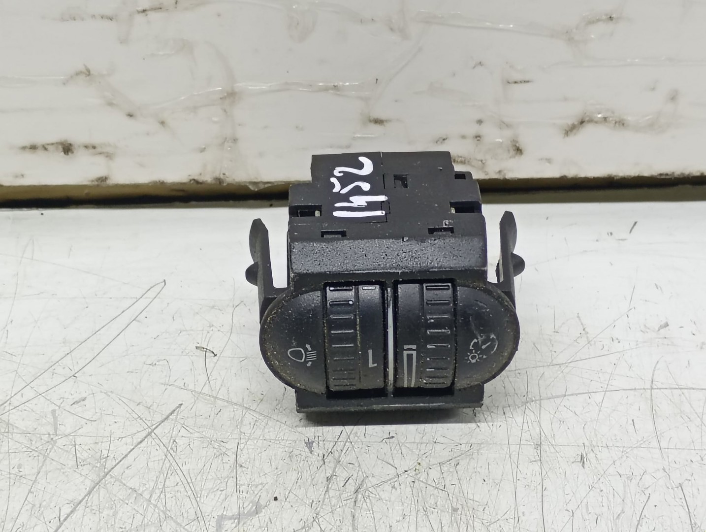 Buton reglaj oglinzi 1k0941333 Volkswagen Golf 5 (2003 - 2009)