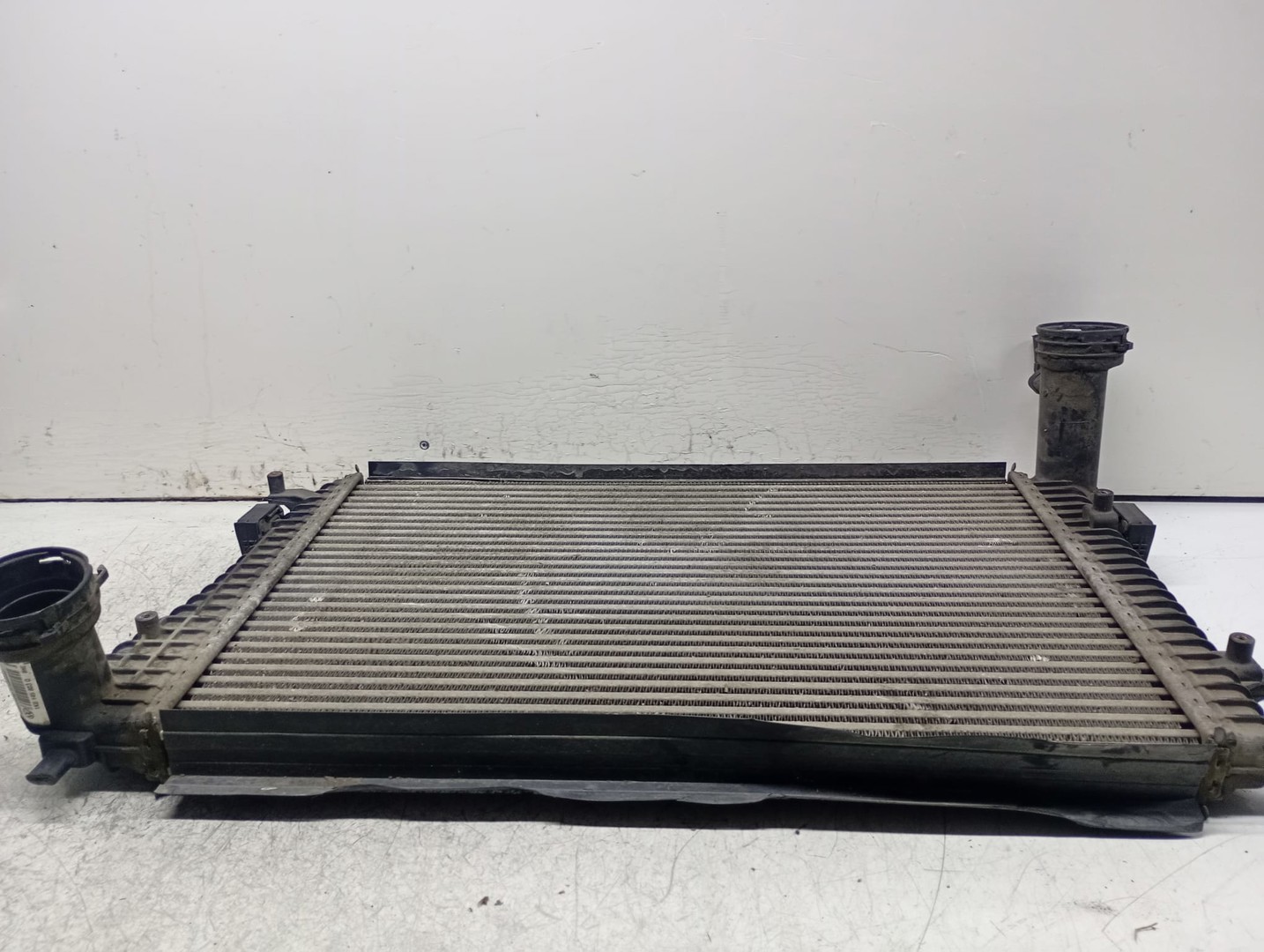 Radiator intercooler 1k0145803Q Volkswagen Passat B6 (2005 - 2010)