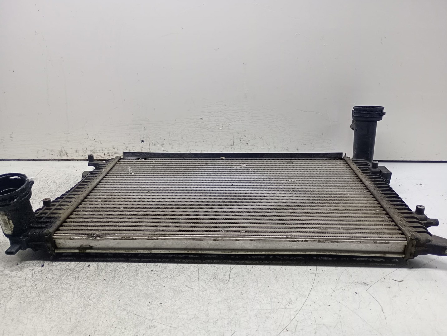 Radiator intercooler 1k0145803Q Volkswagen Golf 5 (2003 - 2009)