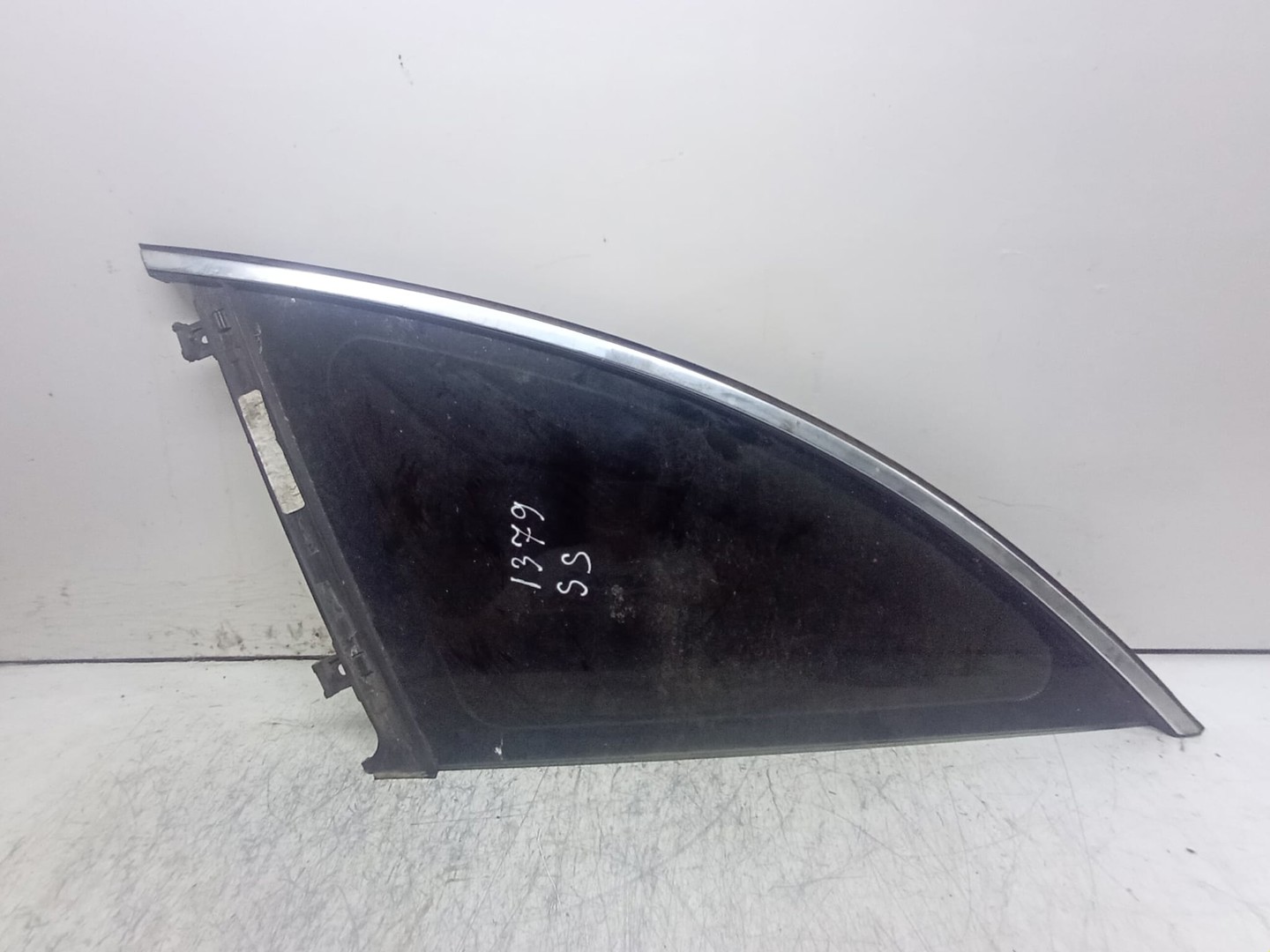 Geam fix stanga spate Mercedes Benz R-Class W251 (2005 - 2010)