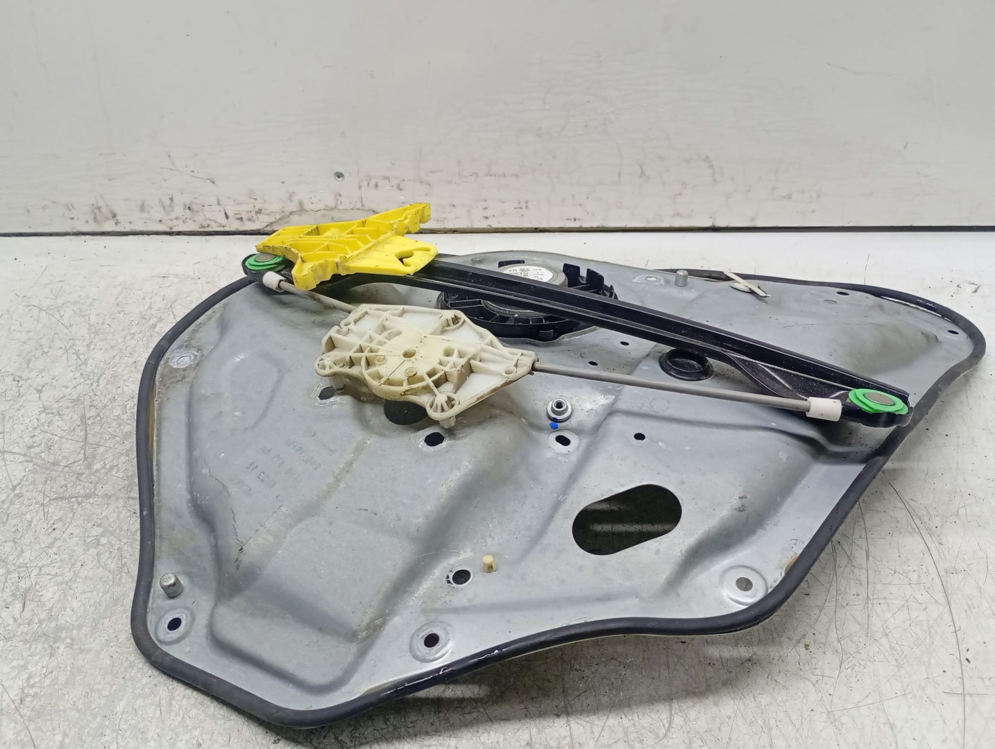Macara geam dreapta spate 960119101 Volkswagen Golf 6 (2008 - 2015)