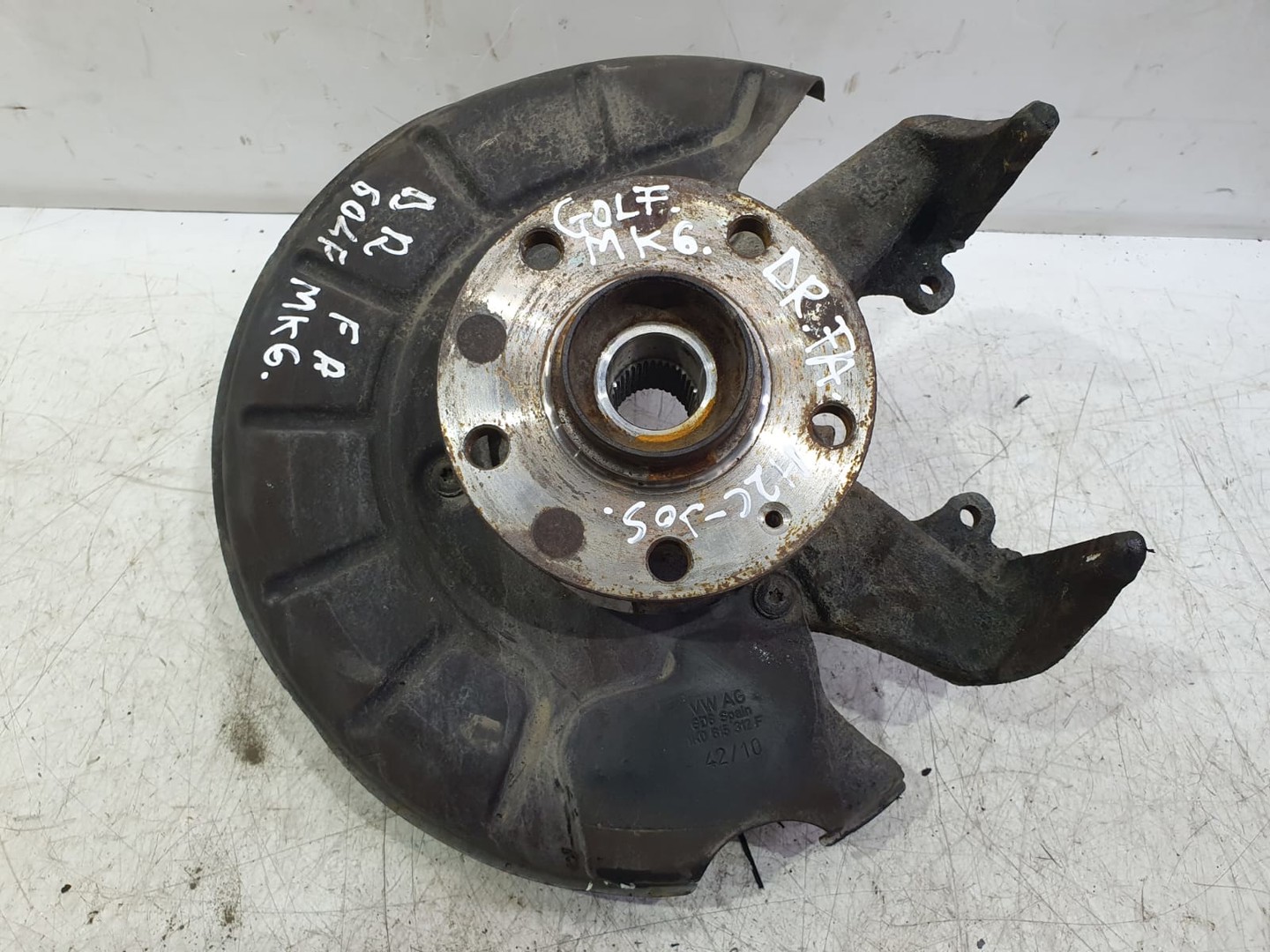 Fuzeta dreapta fata 1k0256de Volkswagen Golf 6 (2008 - 2015)