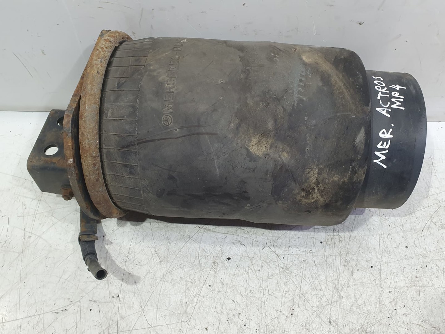 Perna aer spate Mercedes Benz Actros MP4 1 (2011 - 2019)