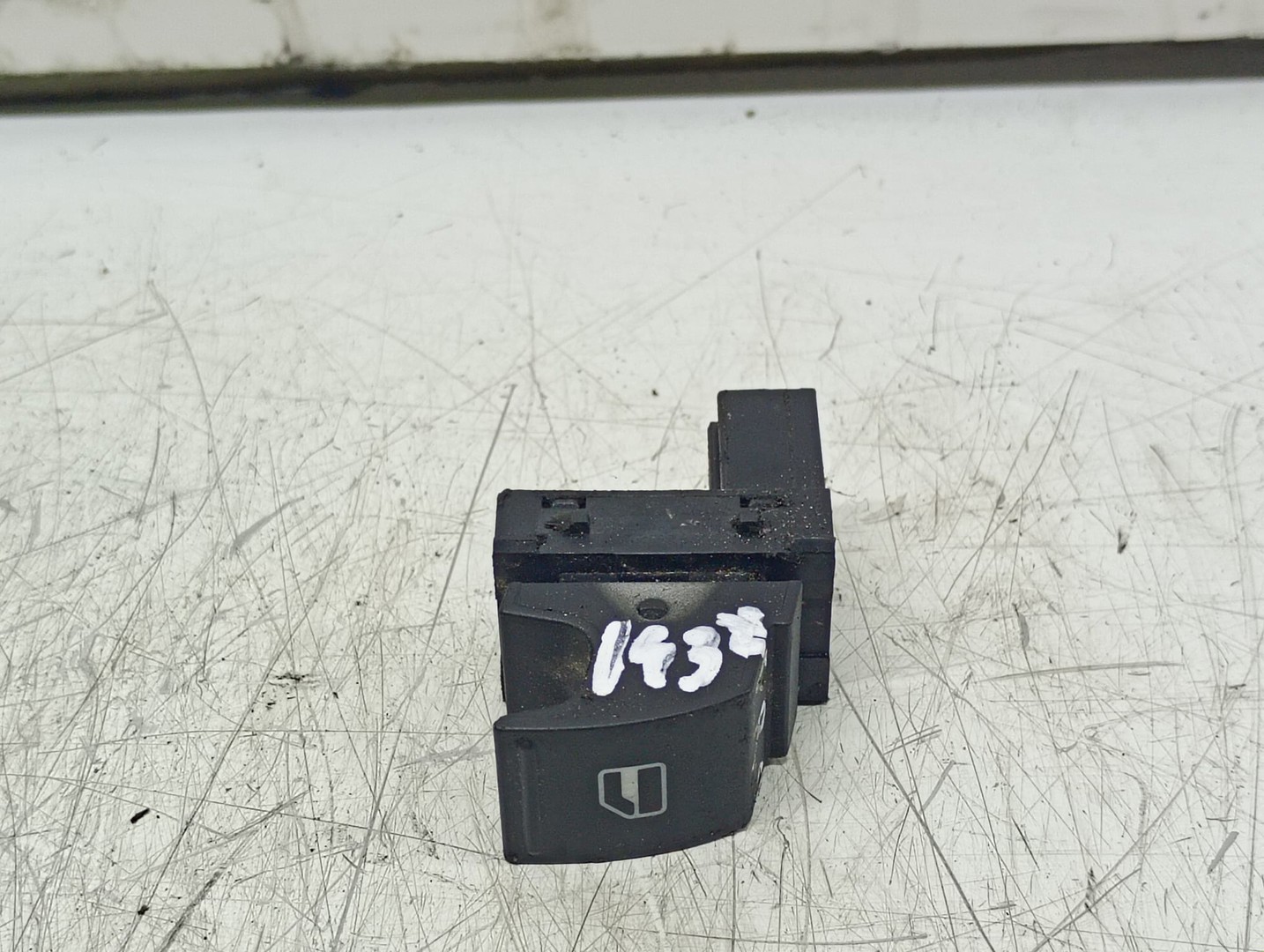 Buton geam Volkswagen Passat B6 (2005 - 2010)