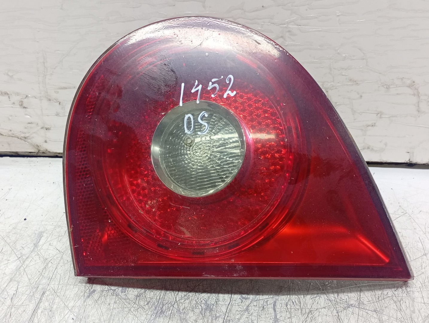 Stop dreapta haion 1K6945094E Volkswagen Golf 5 (2003 - 2009)
