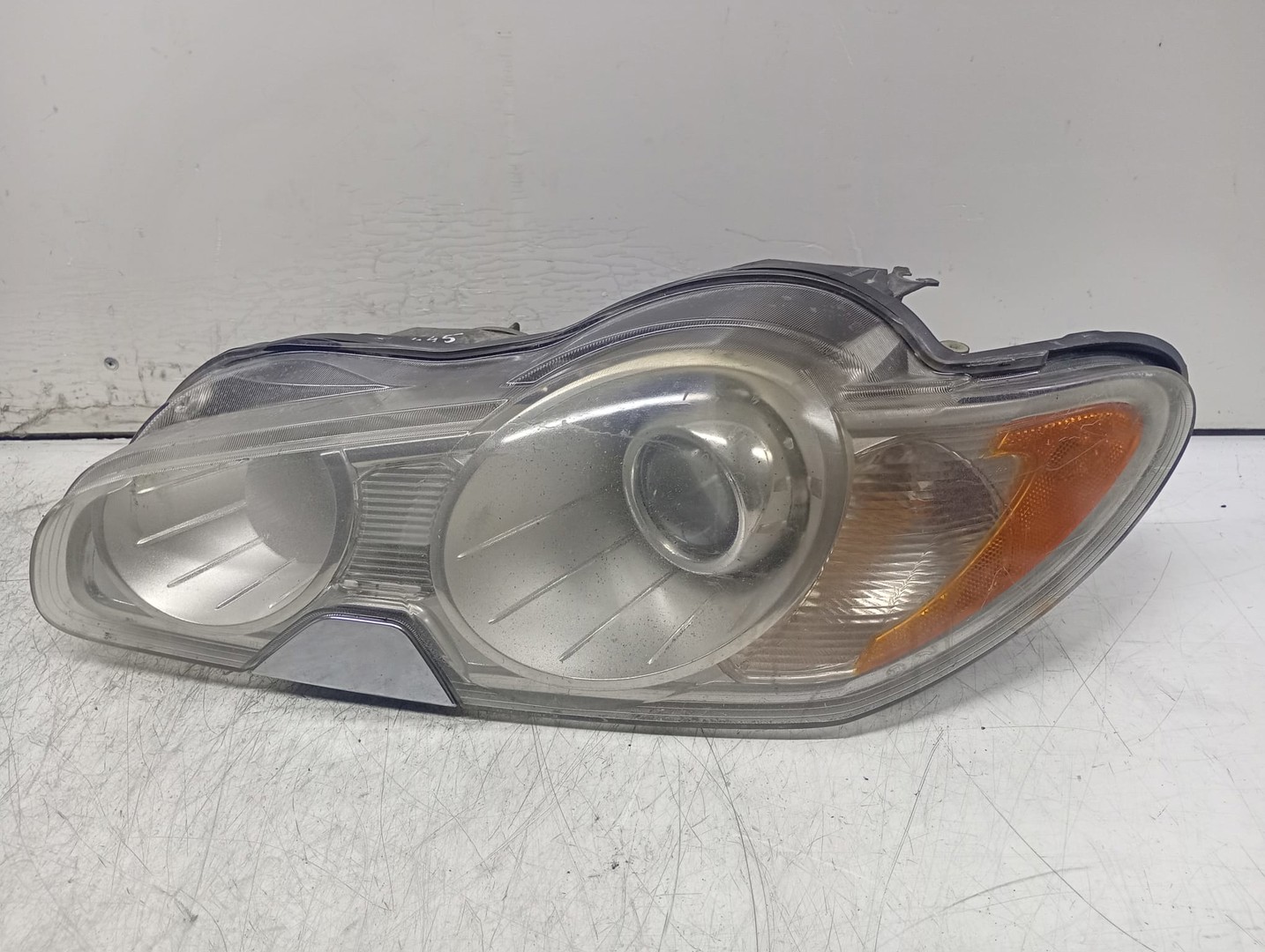 Far stanga Volan dreapta Jaguar XF X250 (2007 - 2011)