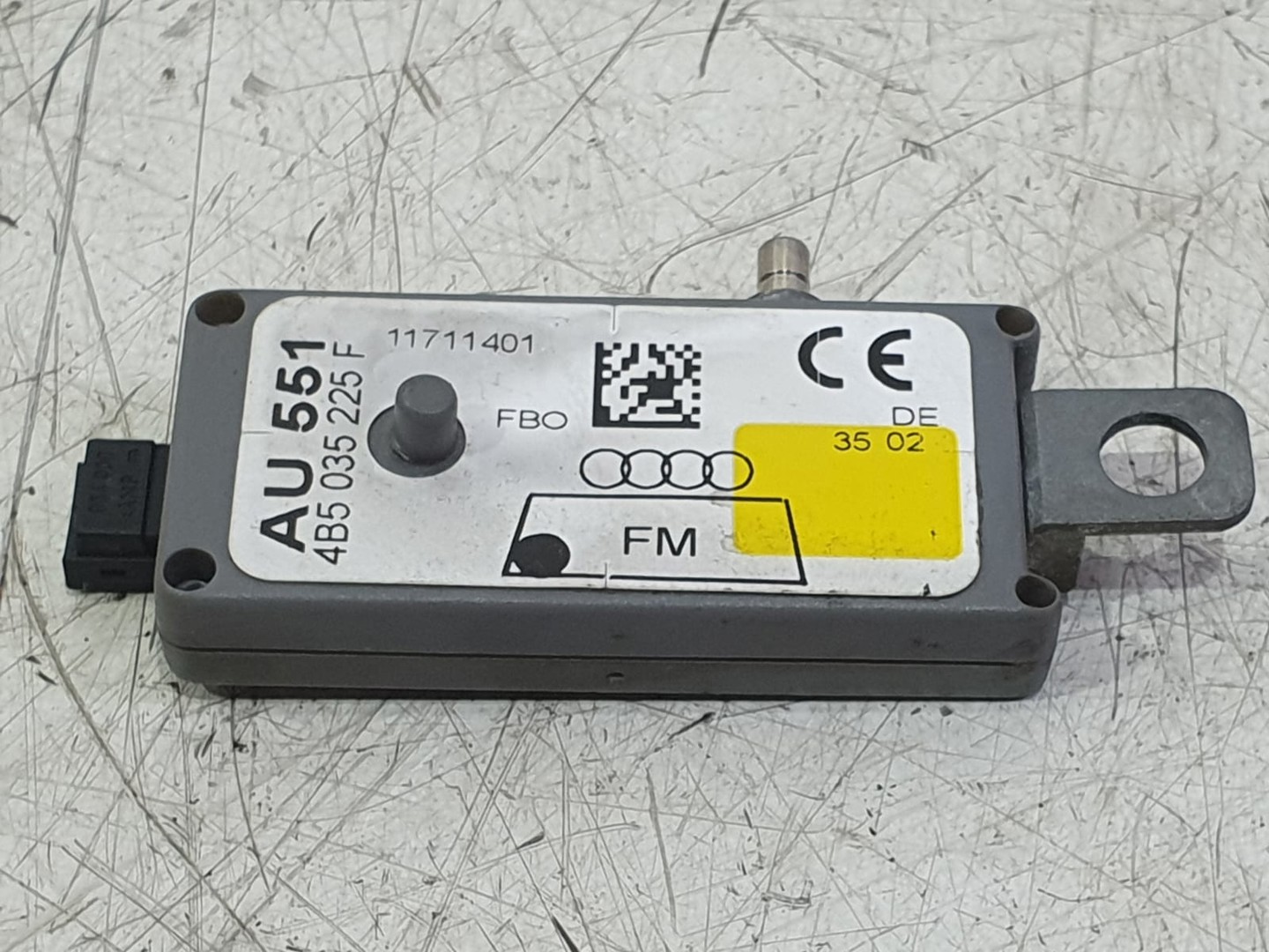 Amplificator antena 4b5035225f Audi A6 4B/C5 (facelift) (2001 - 2004)