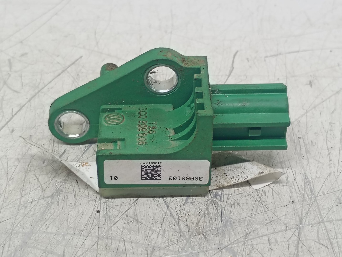 Senzor impact 3c0909606 Volkswagen Passat B6 (2005 - 2010)