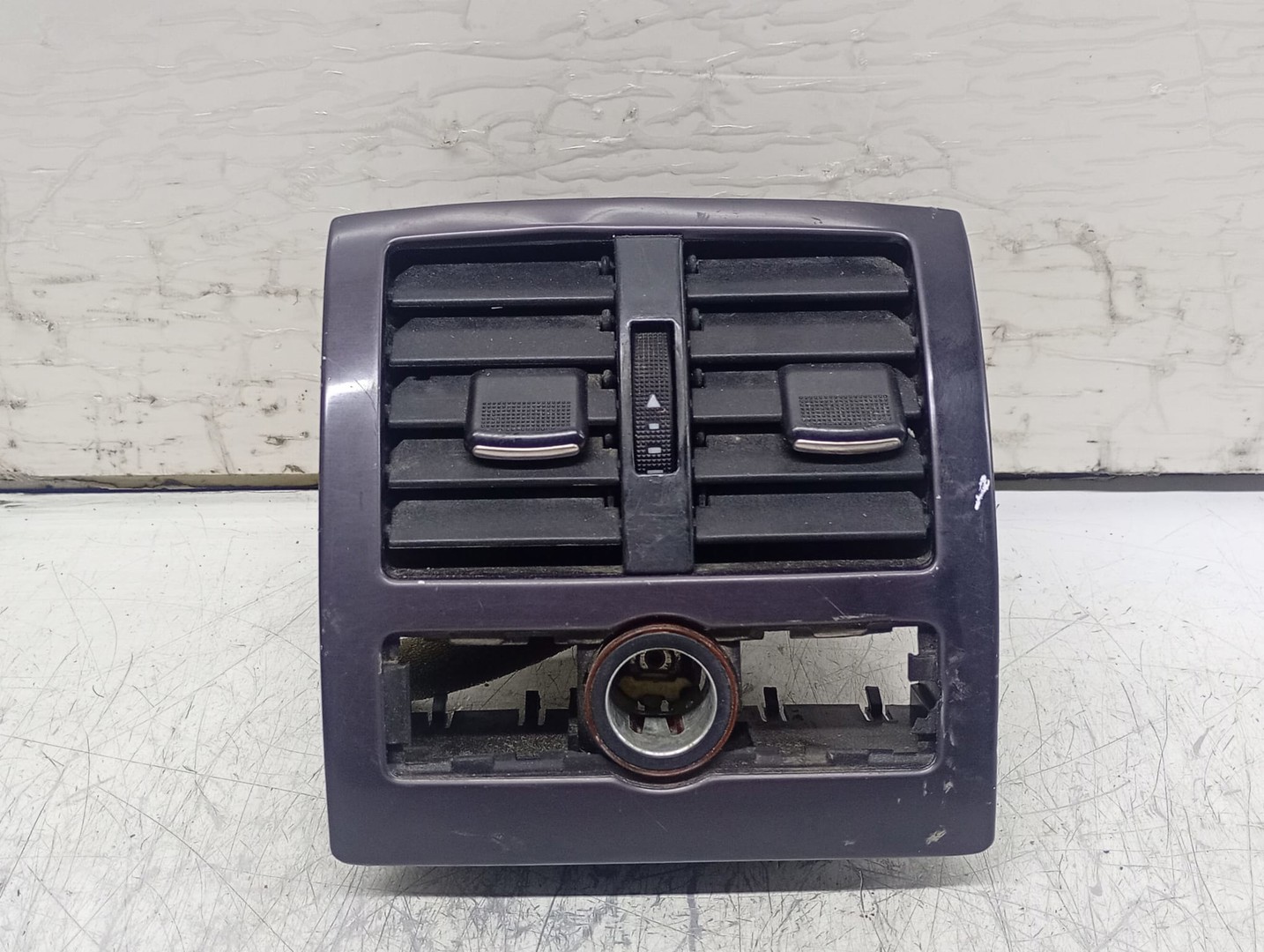 Grila ventilatie 4b0819203 Audi A6 4B/C5 (facelift) (2001 - 2004)