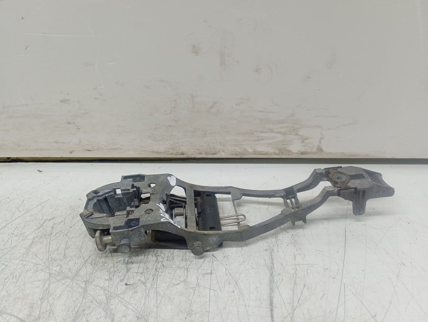 Suport maner exterior dreapta fata Skoda Fabia 5J (2007 - 2010)