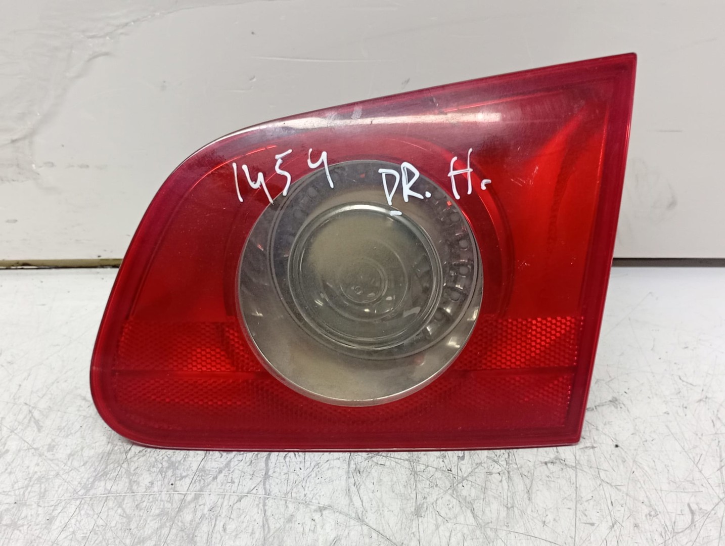 Stop dreapta haion 3C9945094 Volkswagen Passat B6 (2005 - 2010)