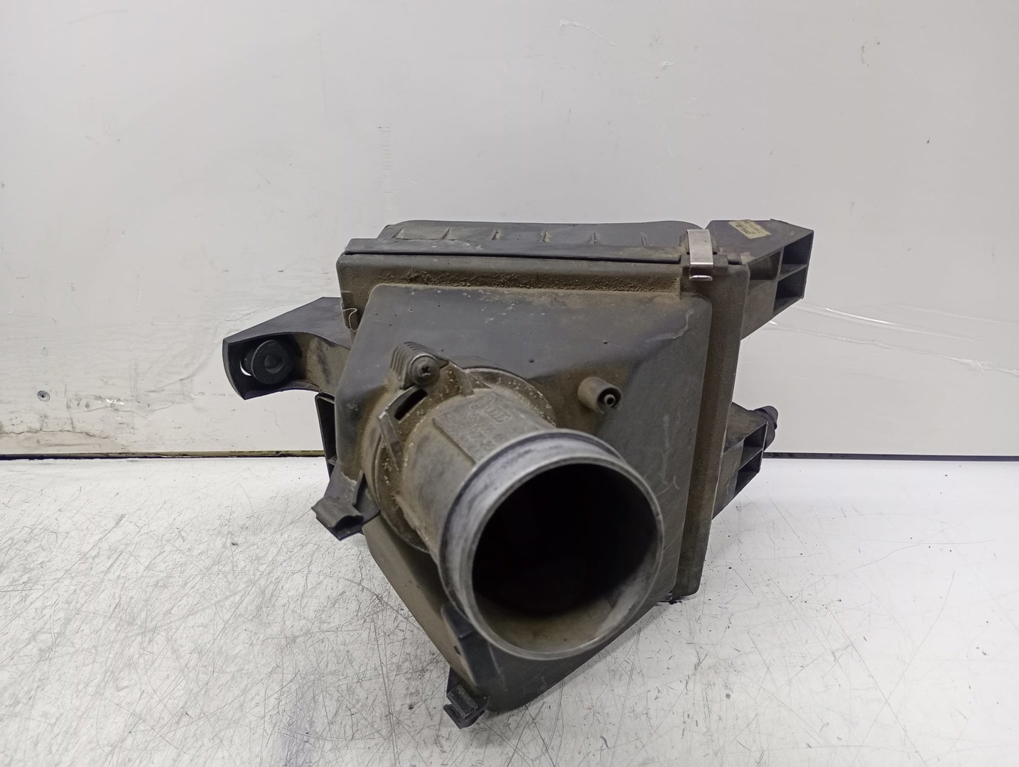 Carcasa filtru aer 4B0133837F Audi A6 4B/C5 (facelift) (2001 - 2004)