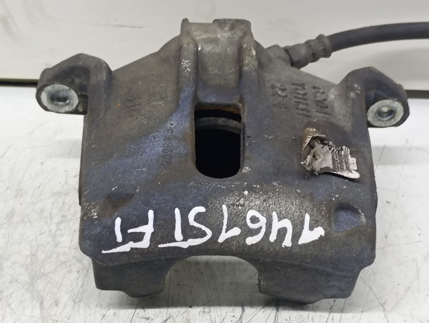 Etrier stanga fata 0204Y01131 Citroen C4 Cactus 1 (2014 - 2018)