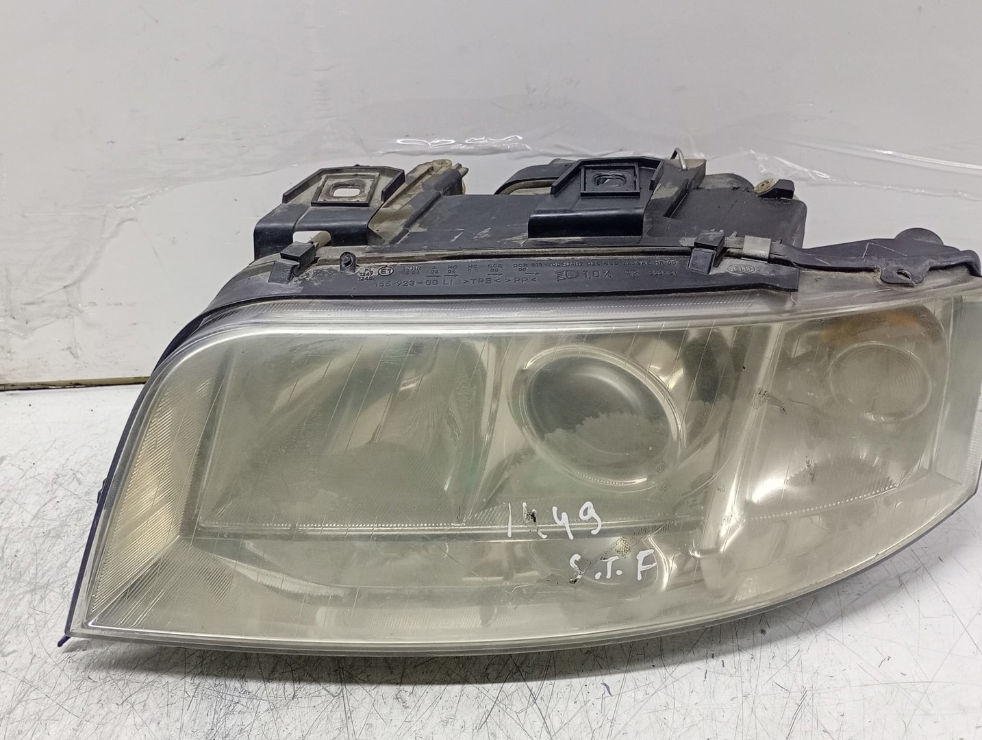 Far stanga 155923-00LI Audi A6 4B/C5 (facelift) (2001 - 2004)