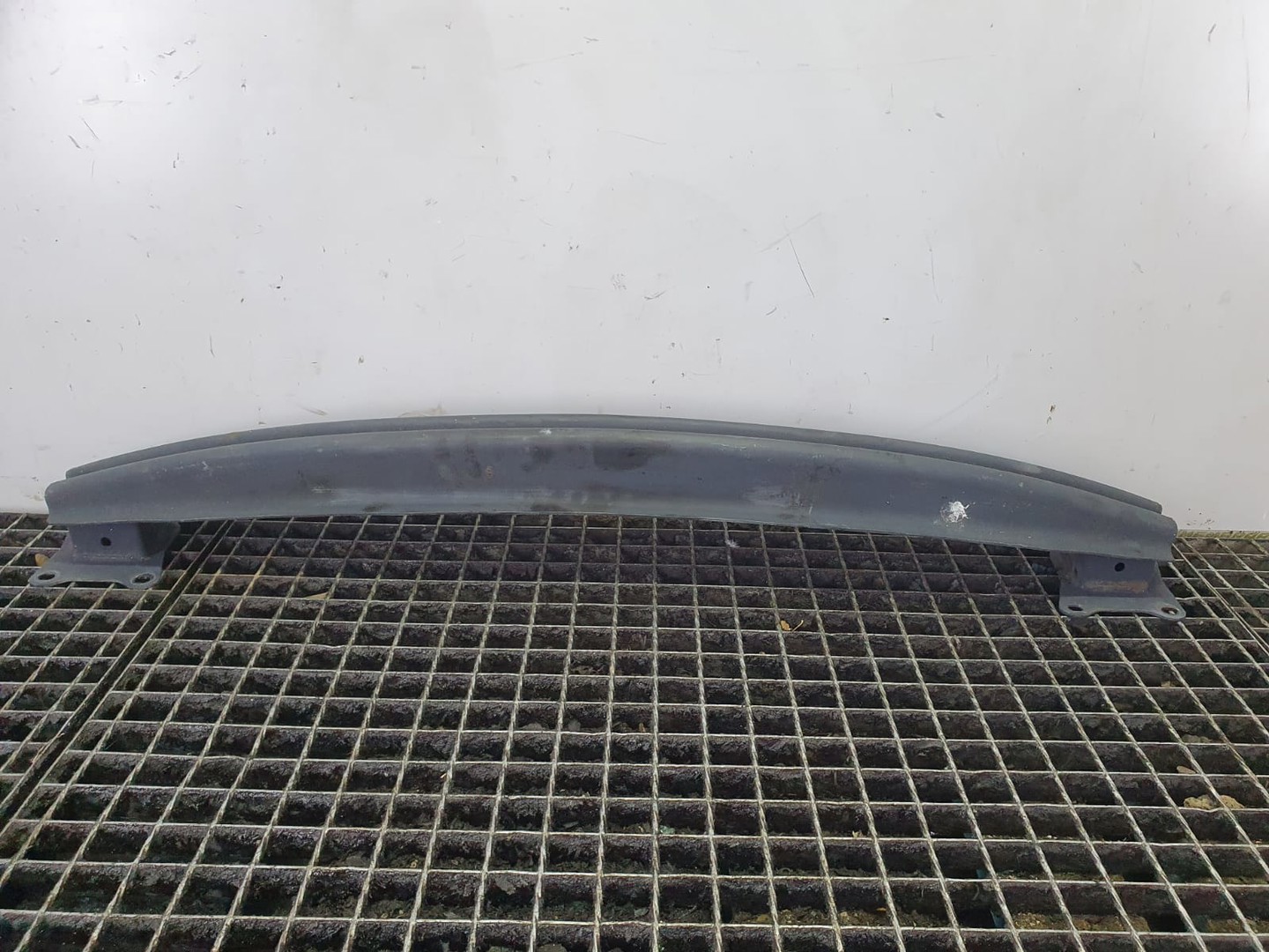 Armatura bara spate Volkswagen Golf 5 (2003 - 2009)