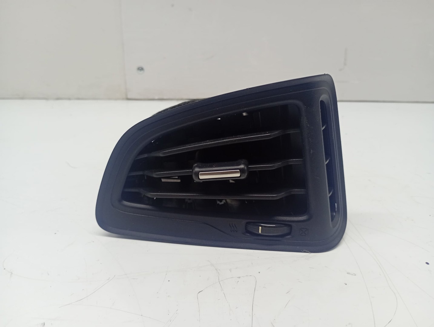 Grila ventilatie av11r018b08a Ford B-MAX 1 (2012 - 2018)