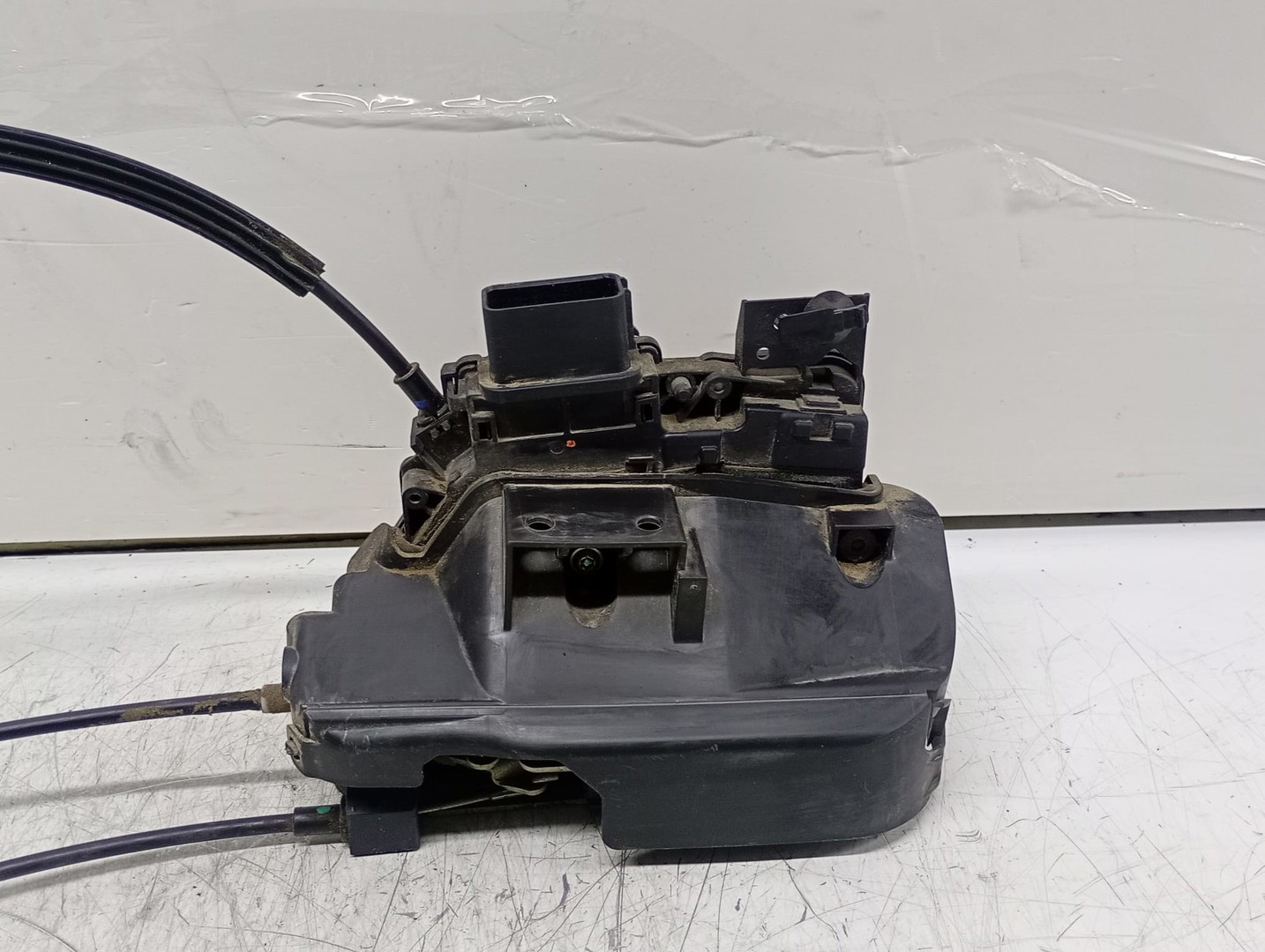 Broasca stanga fata AV1A-R21813-cc Ford B-MAX 1 (2012 - 2018)