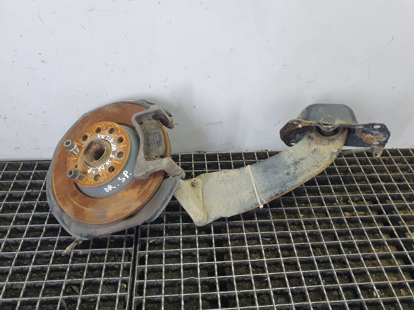 Fuzeta dreapta spate 3c0505436g Volkswagen Tiguan 1 (5N) (2007 - 2011)