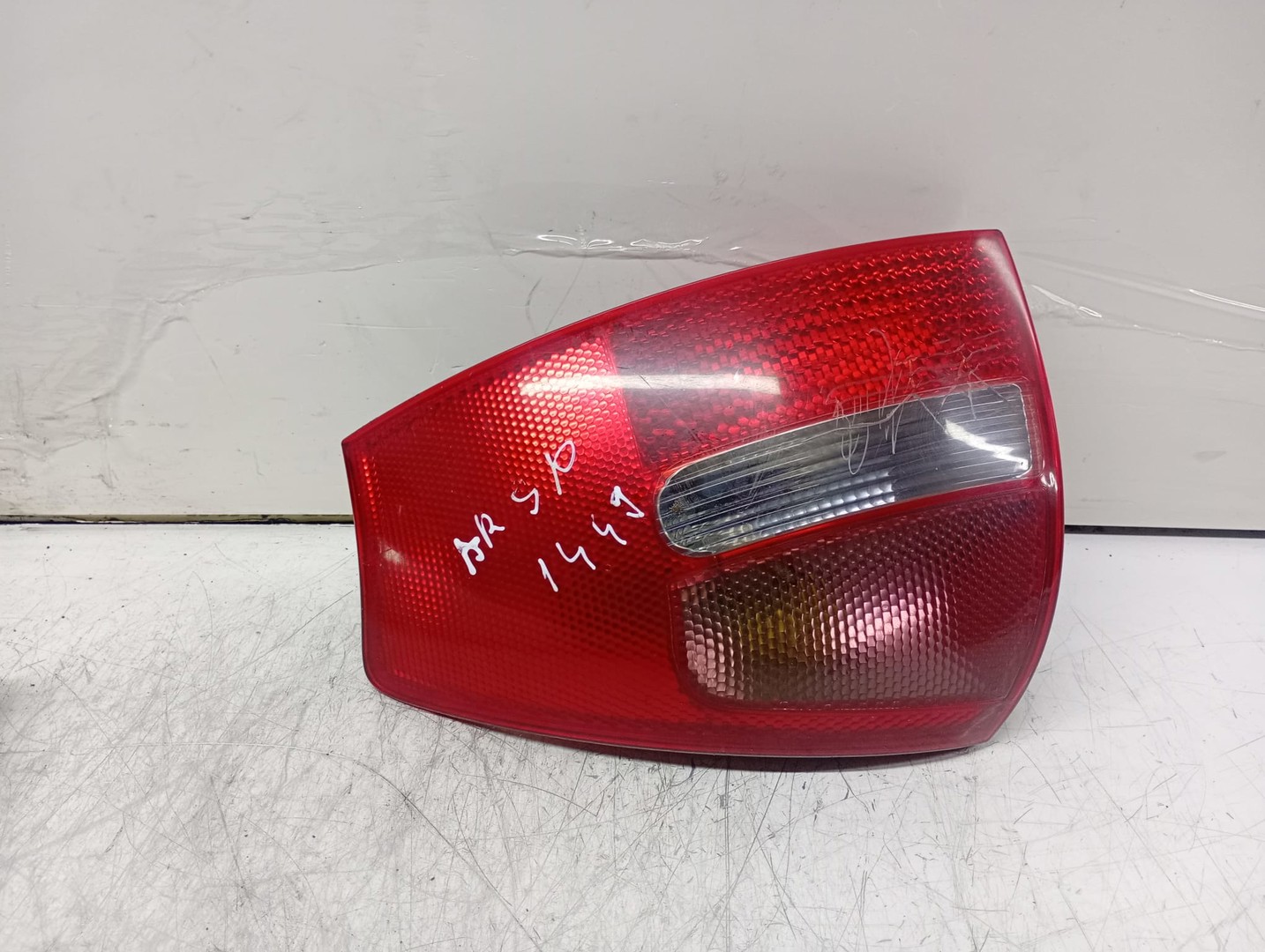 Stop dreapta 4b5945096b Audi A6 4B/C5 (facelift) (2001 - 2004)
