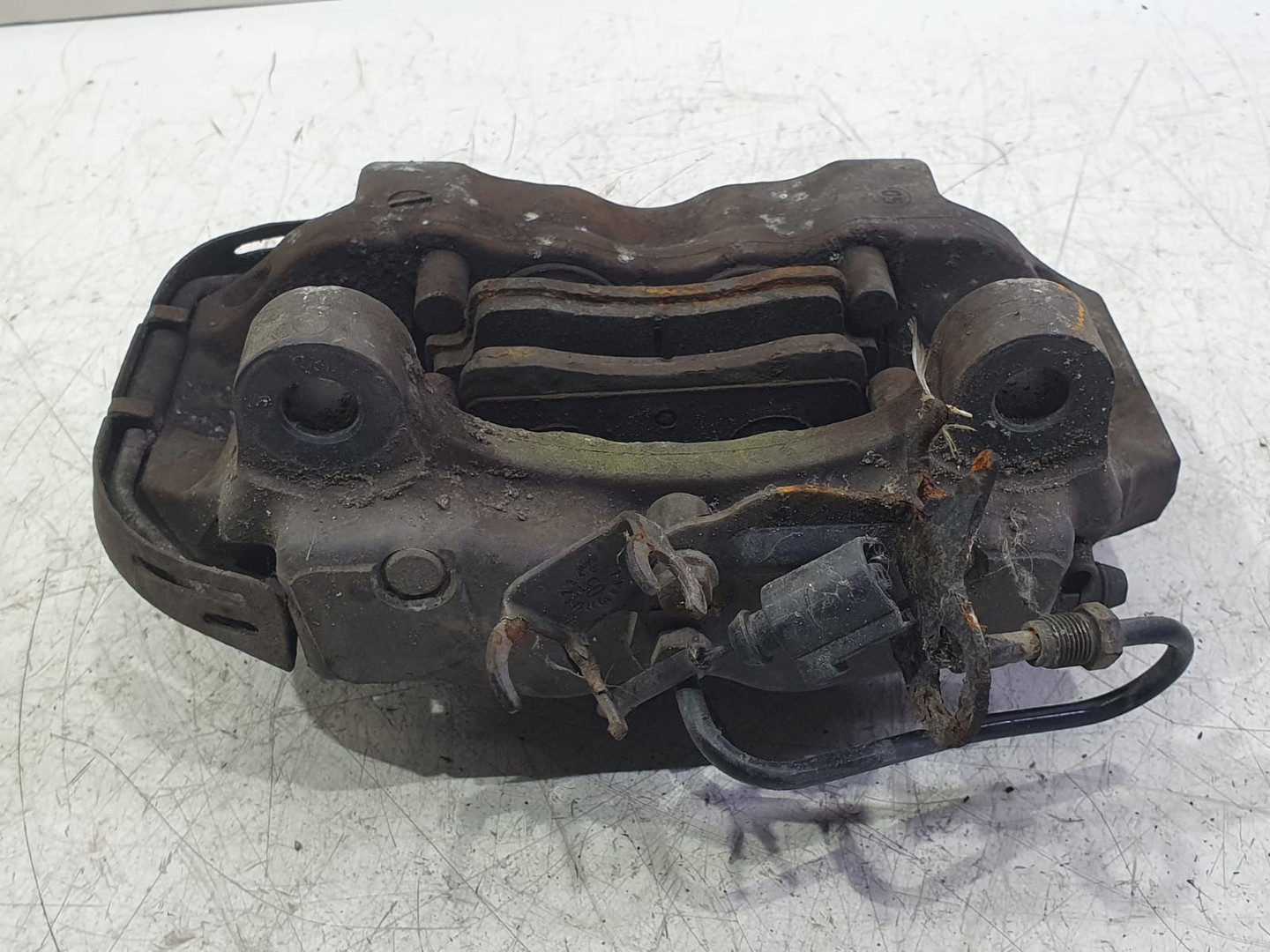 Etrier stanga spate Volkswagen Touareg 1 (7L) (facelift) (2007 - 2010)