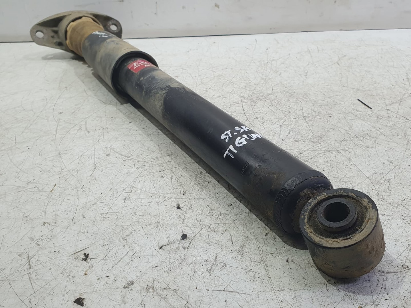 Amortizor stanga spate 349067 Volkswagen Tiguan 1 (5N) (2007 - 2011)