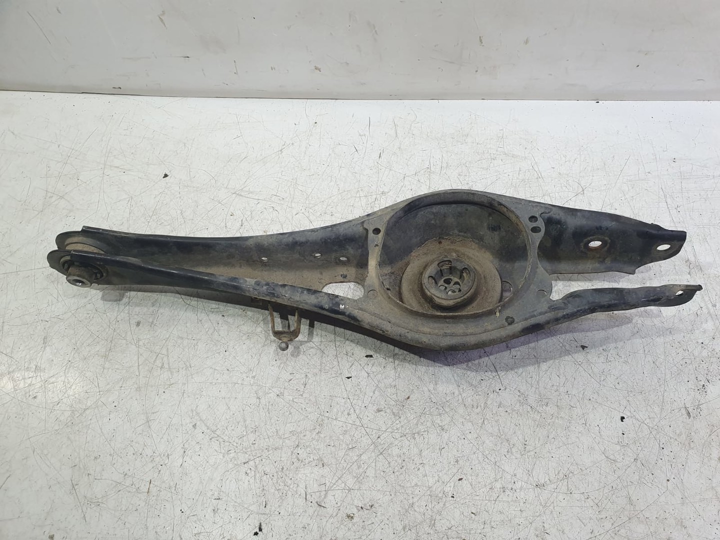 Brat suspensie dreapta spate 3q0505371d Skoda Superb 3 (2015 - 2020)