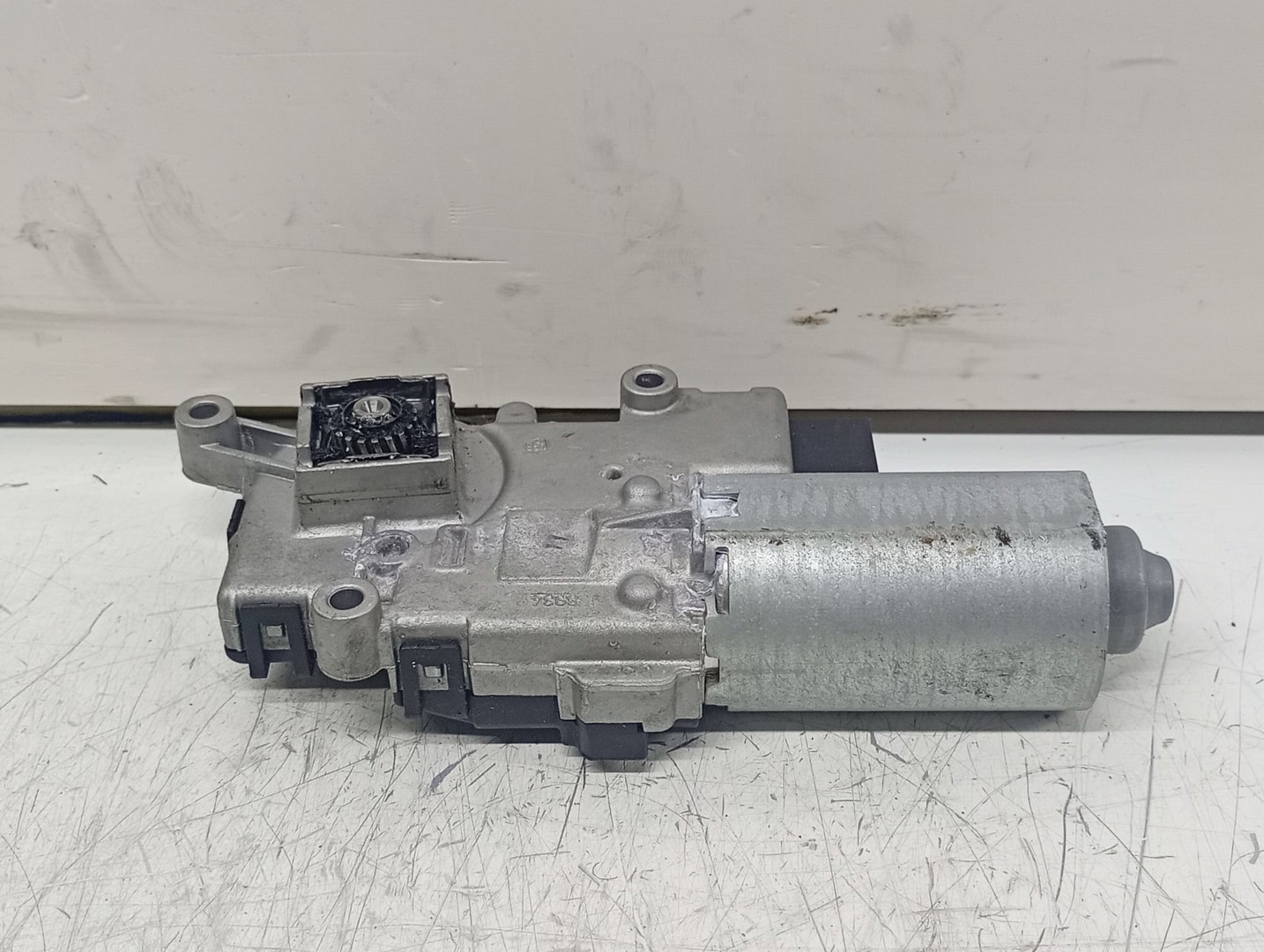 Motoras trapa 6922652 BMW Seria 3 E90 (2004 - 2010)