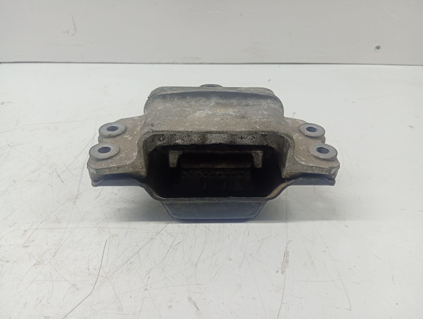 Suport cutie viteze 1k0199555 Volkswagen Golf Plus 1 (2004 - 2009)