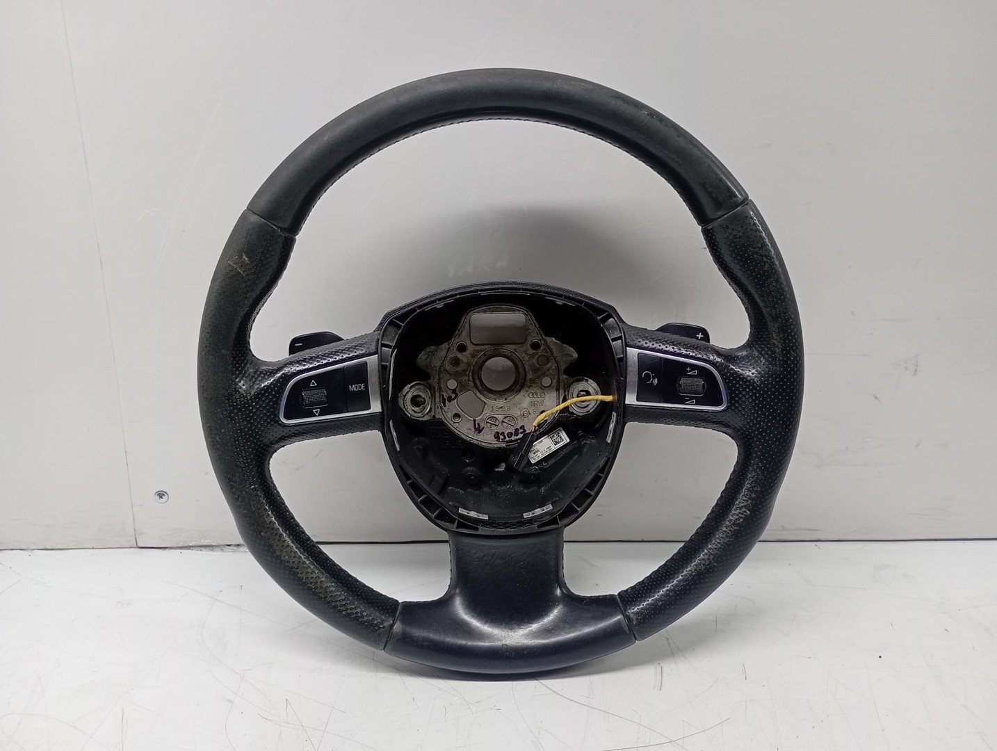 Volan in 3 spite cu comenzi 62278150a Audi A4 B8/8K (2007 - 2011)