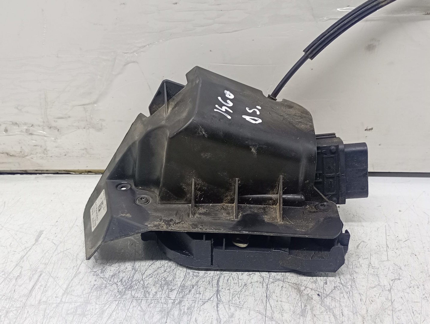 Broasca dreapta spate av11-r264a26-ad Ford B-MAX 1 (2012 - 2018)