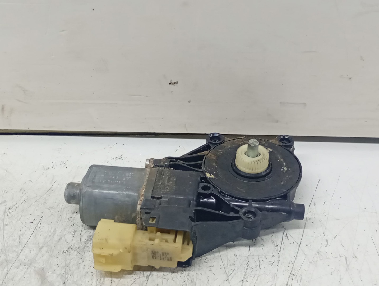 Motoras geam stanga spate 0130822649 Ford B-MAX 1 (2012 - 2018)