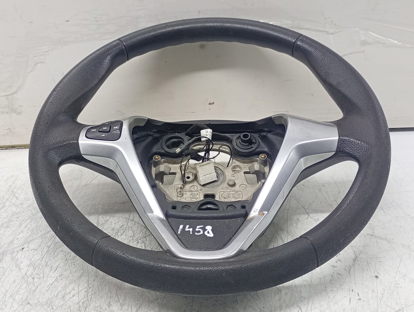 Volan in 3 spite cu comenzi 62144390F00 Ford Fiesta 6 (facelift) (2013 - 2020)