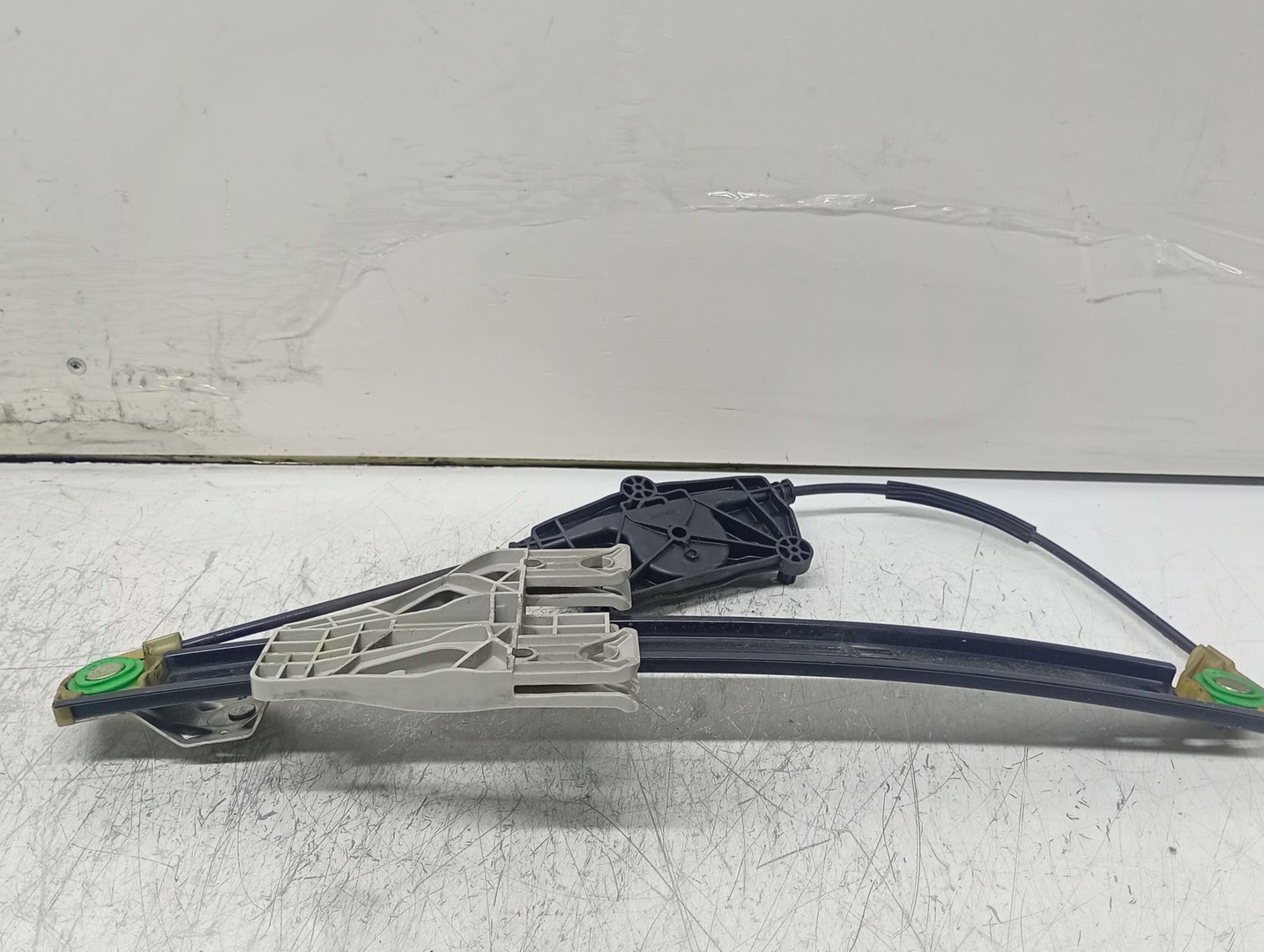 Macara geam stanga spate 8K0839461A Audi A4 B8/8K (2007 - 2011)