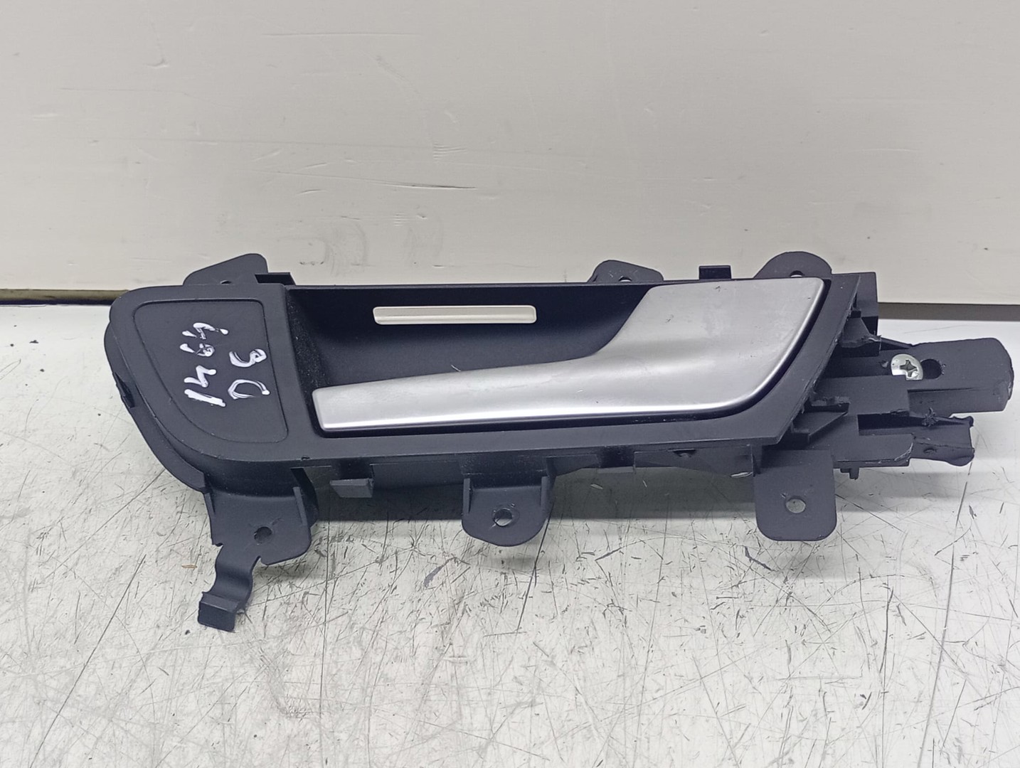 Maner interior dreapta spate 8K0839020 Audi A4 B8/8K (2007 - 2011)