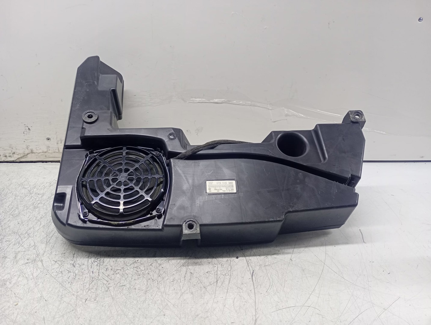 Subwoofer 8T8035382 Audi A4 B8/8K (2007 - 2011)
