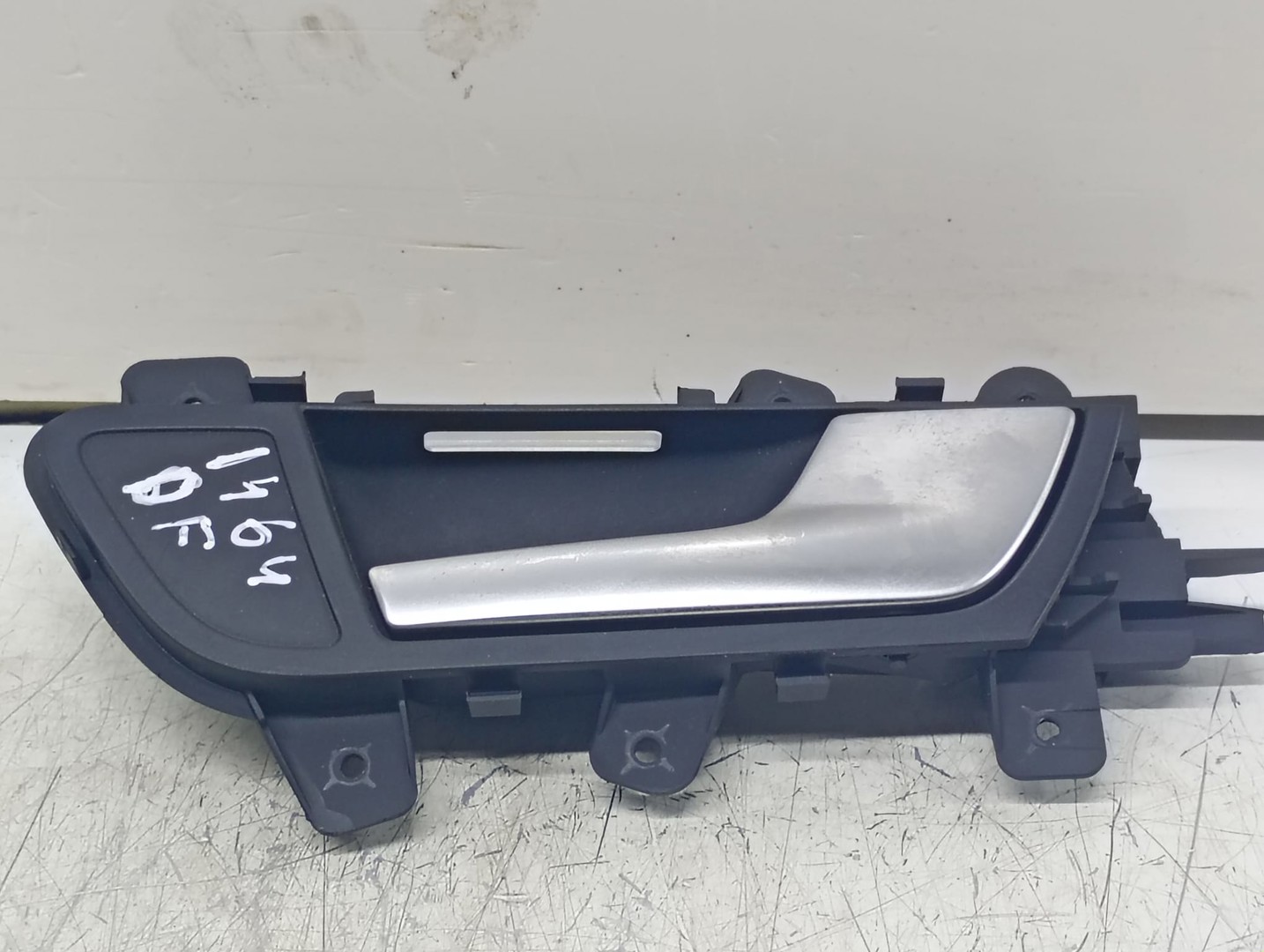 Maner interior dreapta fata 8K0837020 Audi A4 B8/8K (2007 - 2011)