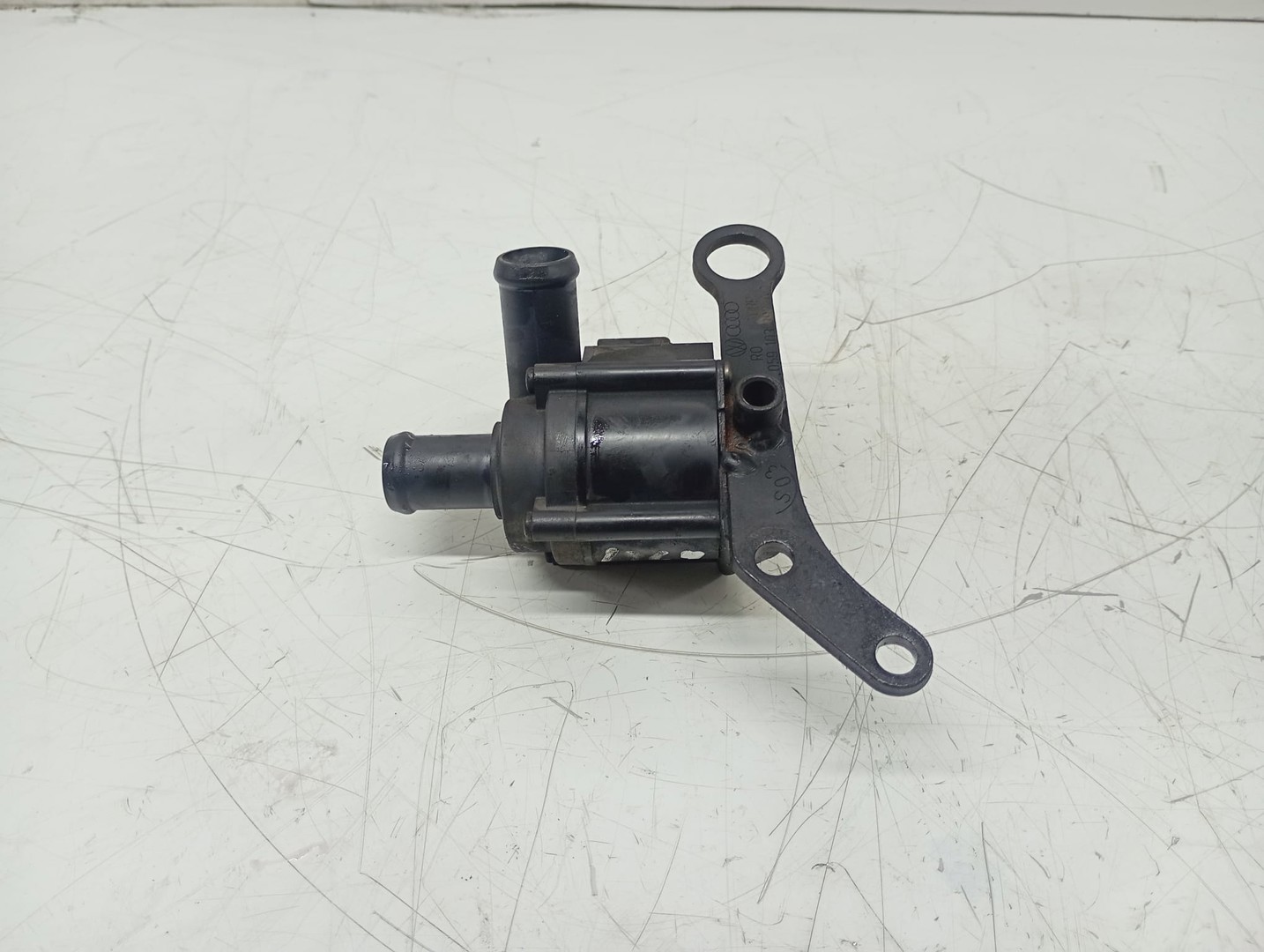 Pompa recirculare apa 059121004g Audi A4 B8/8K (2007 - 2011)