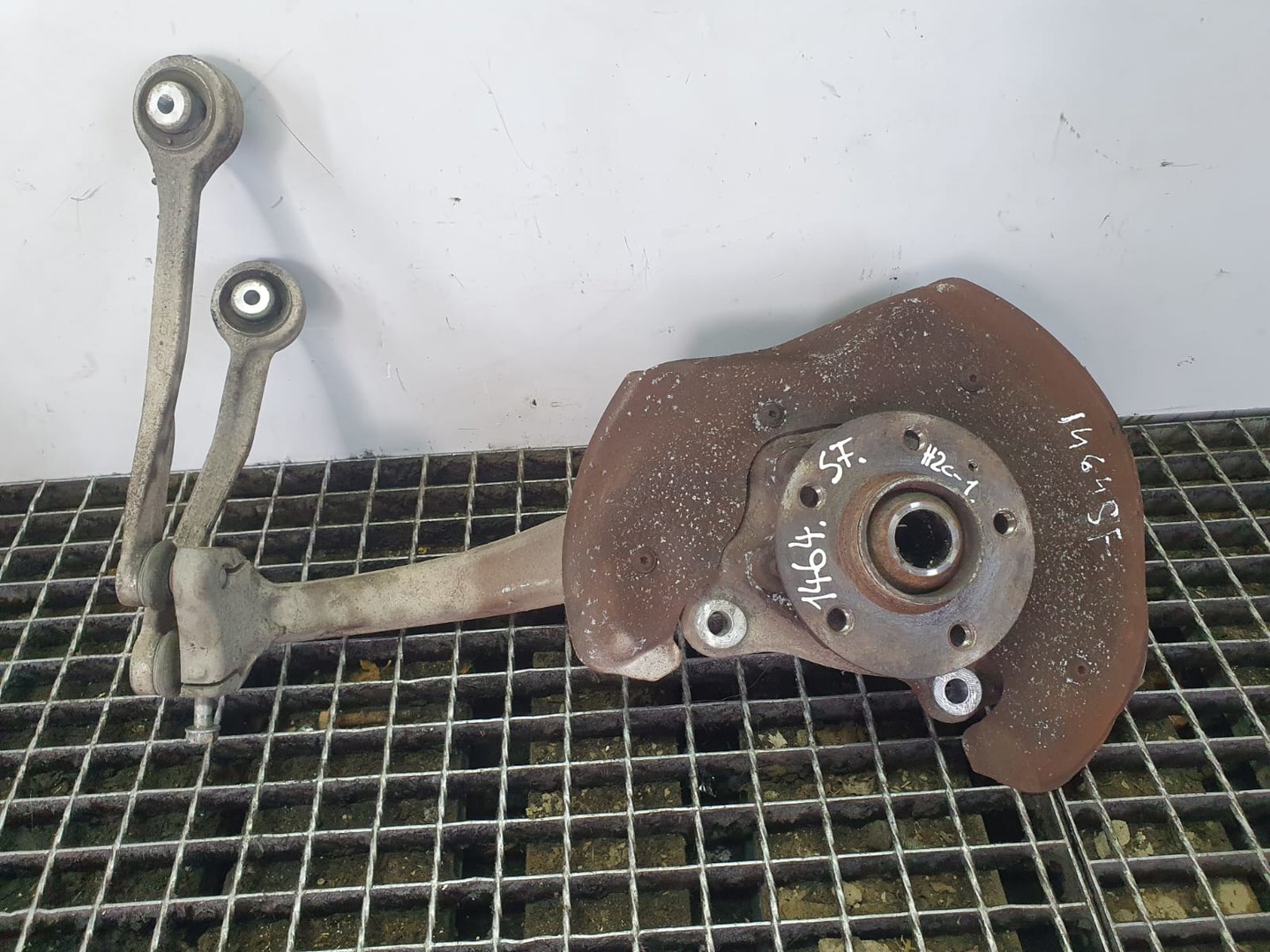Fuzeta stanga fata Audi A4 B8/8K (2007 - 2011)