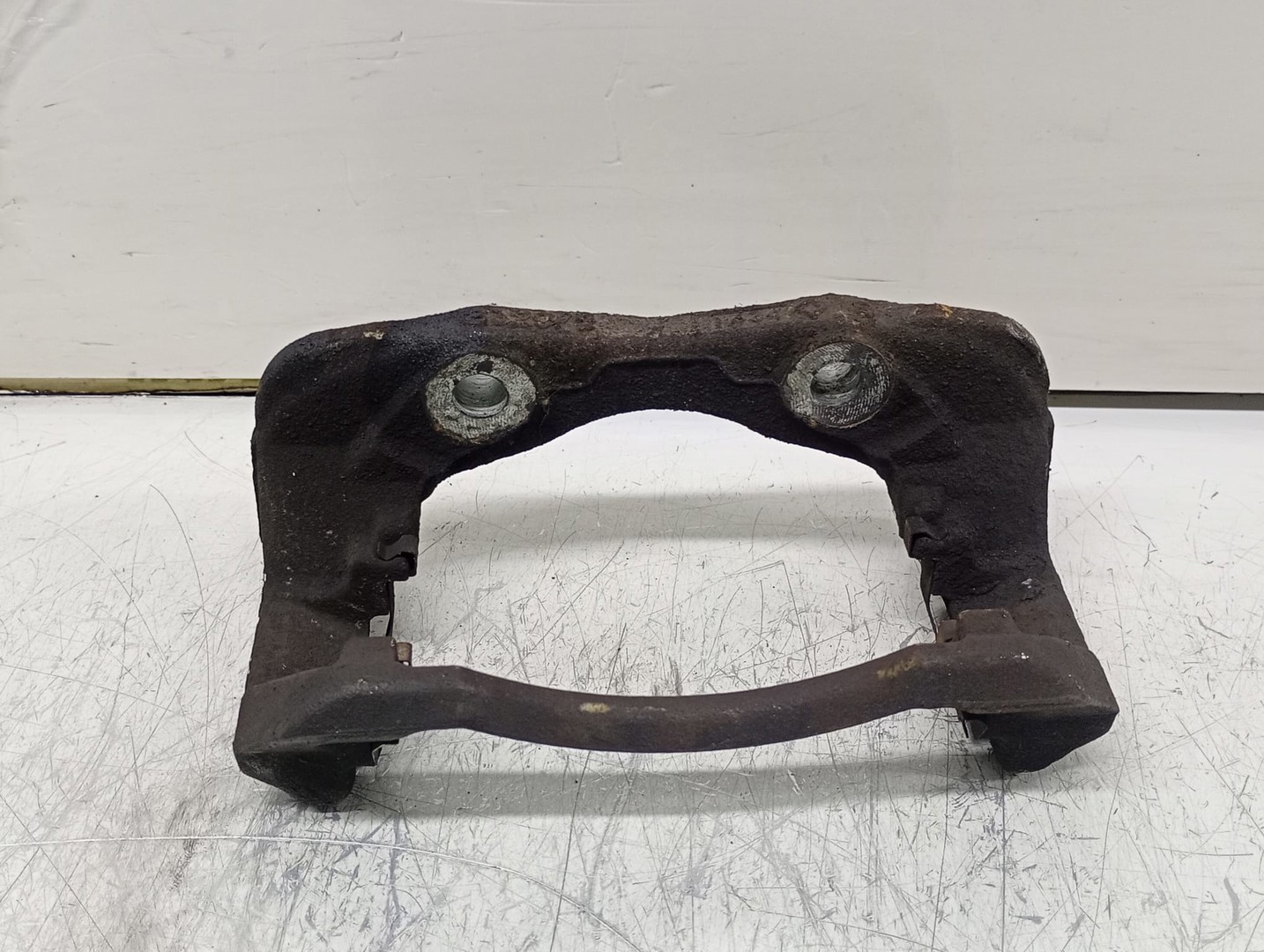 Suport etrier stanga fata Citroen C3 1 (2002 - 2010)