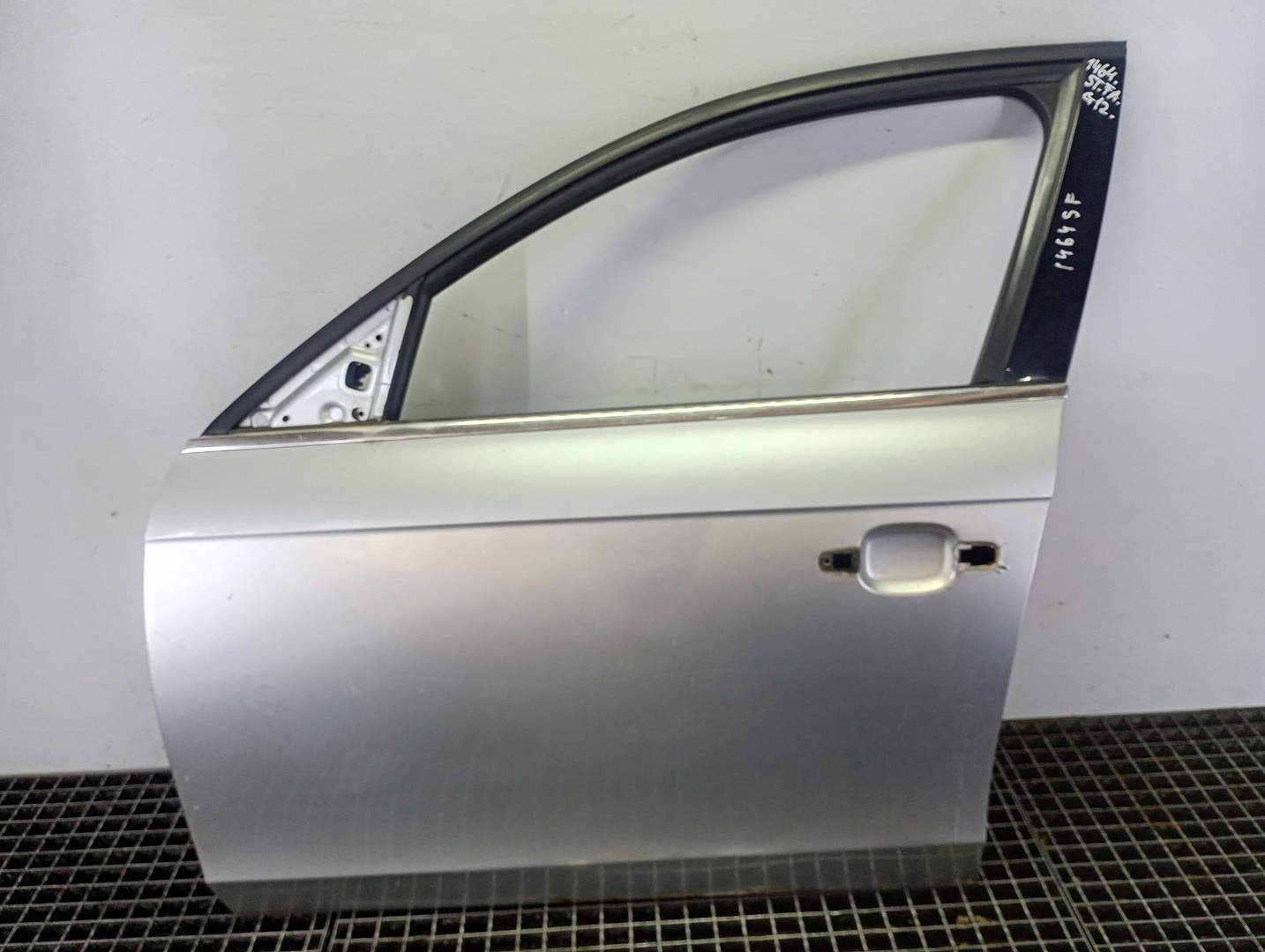 Usa stanga fata Audi A4 B8/8K (2007 - 2011)