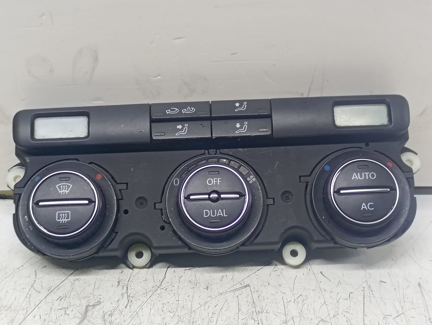 Panou clima ac Volkswagen Passat B6 (2005 - 2010)