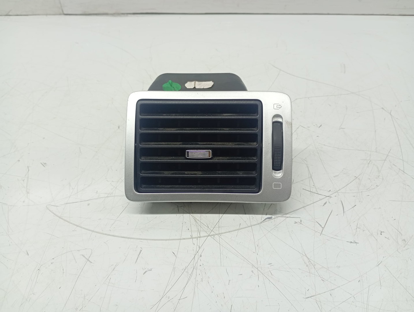 Grila ventilatie 9634498977 Peugeot 307 1 (facelift) (2005 - 2008)