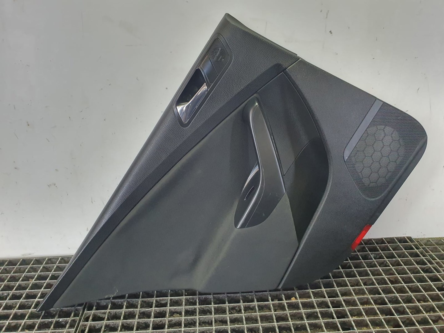 Fata usa stanga spate 3c5867211 Volkswagen Passat B6 (2005 - 2010)