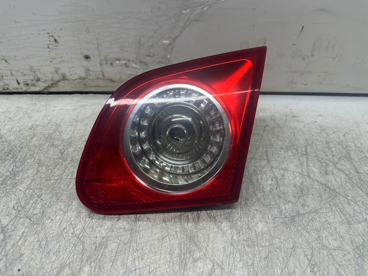 Stop dreapta haion 3c5945094e Volkswagen Passat B6 (2005 - 2010)