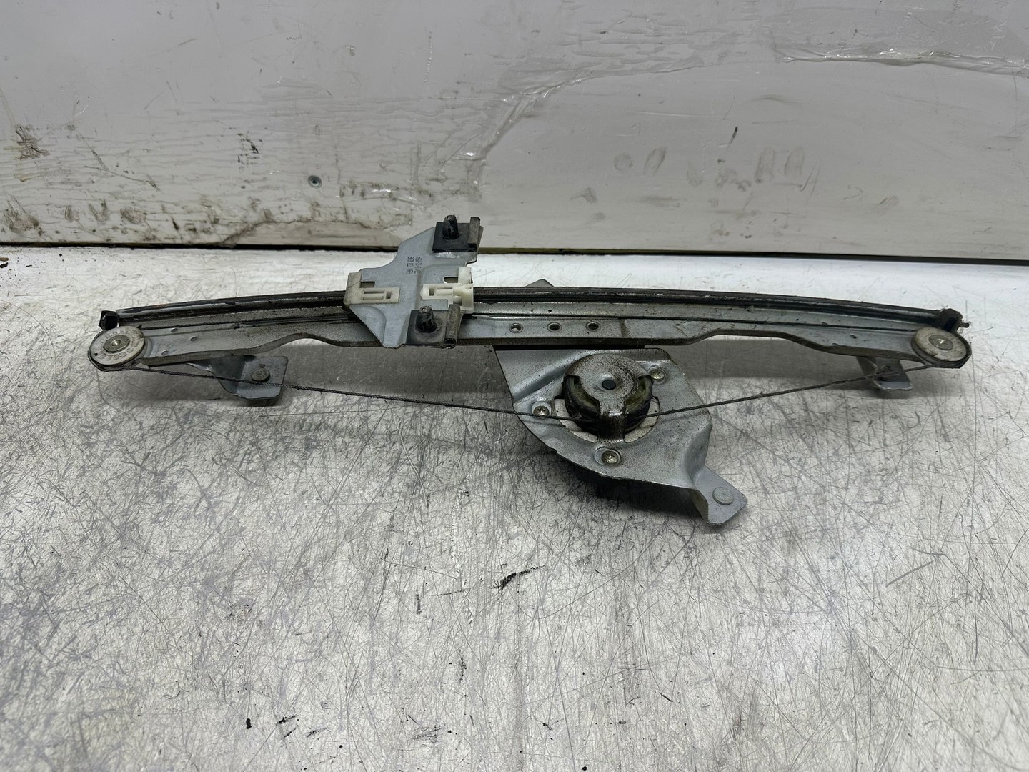 Macara geam stanga spate 128000841 Dacia Duster 1 (2010 - 2013)